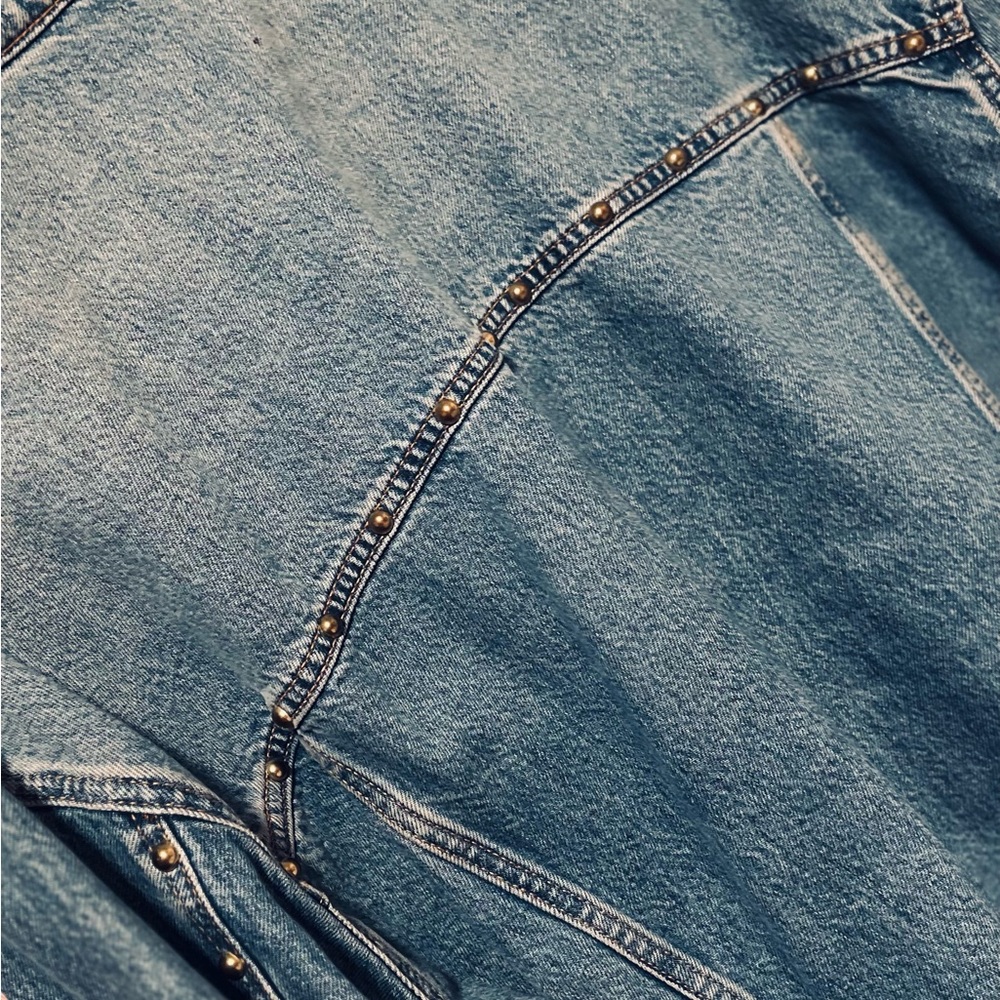 Universal Thread Men's Studded Blue Denim Jacket - Picture 6 of 6